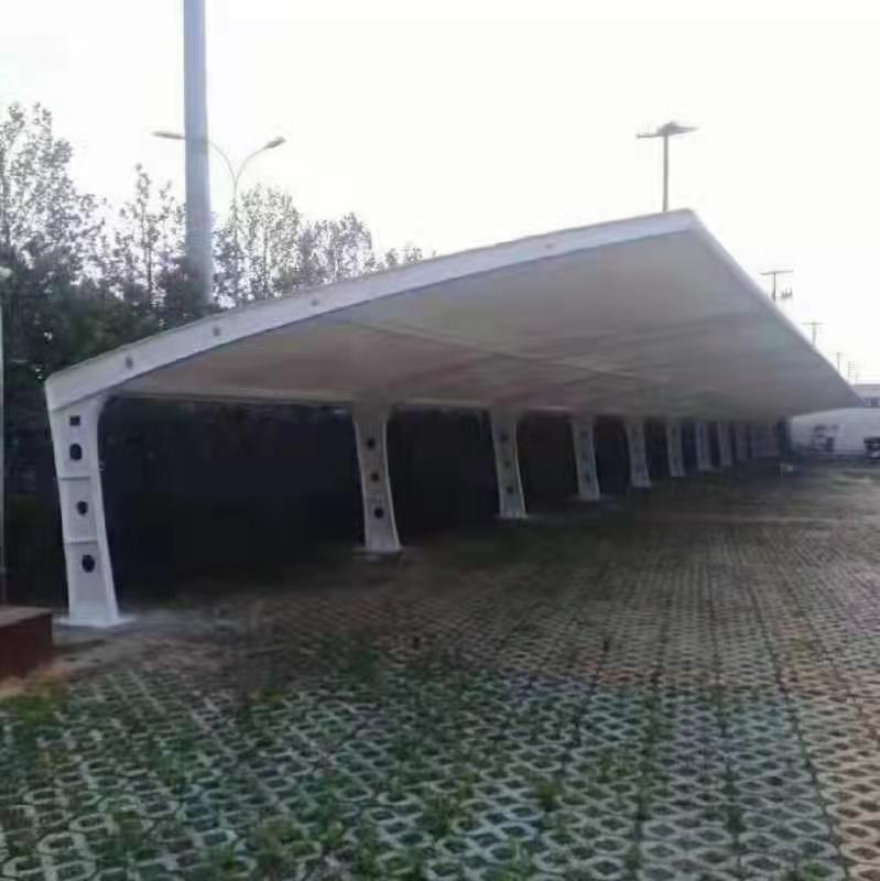 膜結構車棚